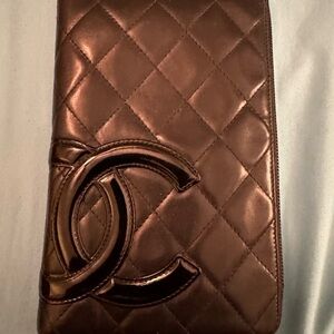 Chanel zip around wallet pink interior